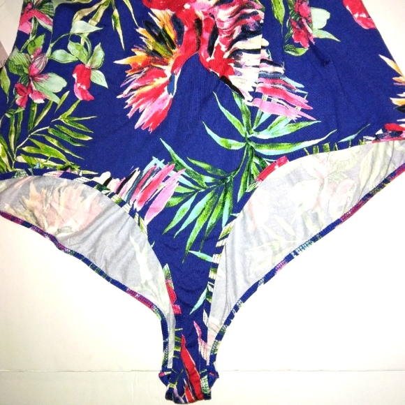 ☆NWT☆Plus Size SOFIA JEANS By Sofia Vergara 4X Twisted Front Thong Back Bodysuit - Picture 5 of 15